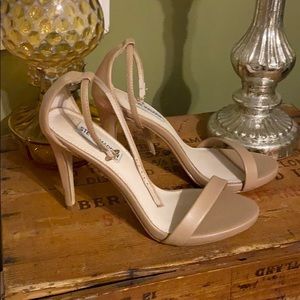 Steve madden Matte nude heels